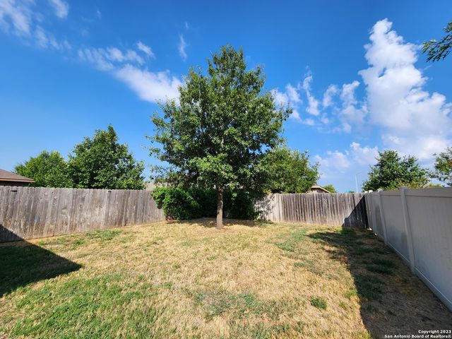 501 CREEKSIDE CIR, New Braunfels, TX 78130