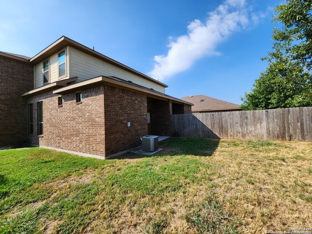 501 CREEKSIDE CIR, New Braunfels, TX 78130