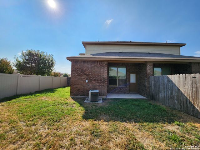 501 CREEKSIDE CIR, New Braunfels, TX 78130