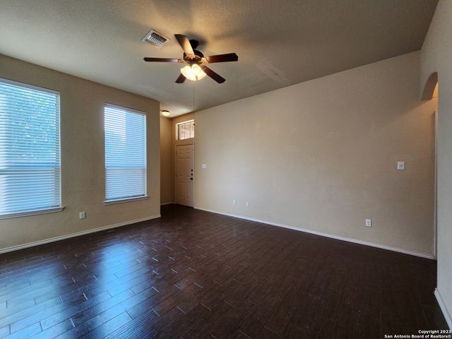 501 CREEKSIDE CIR, New Braunfels, TX 78130