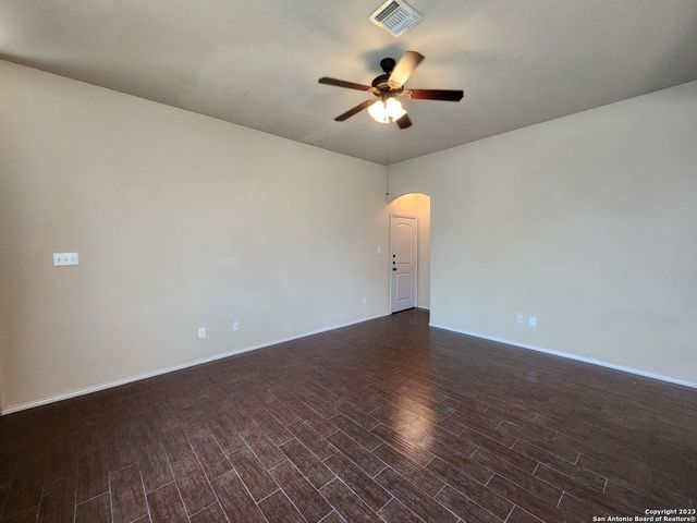 501 CREEKSIDE CIR, New Braunfels, TX 78130