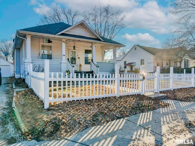 1114 W ADAMS Street, Taylorville, IL 62568