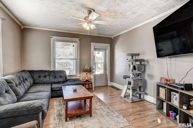 1114 W ADAMS Street, Taylorville, IL 62568