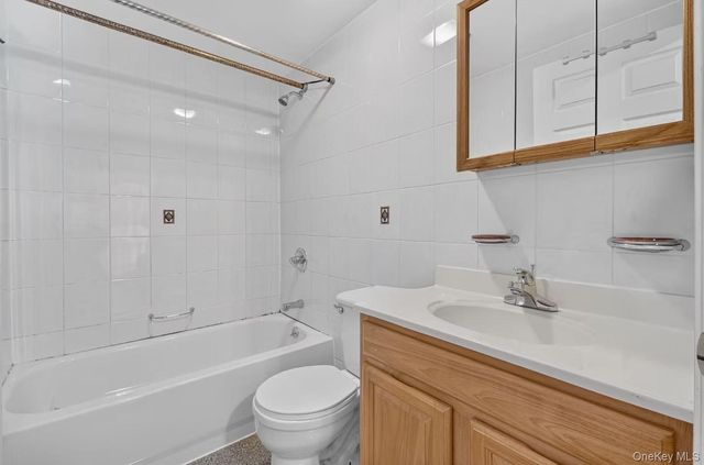 10005 37th Avenue 1B, Corona, NY 11368