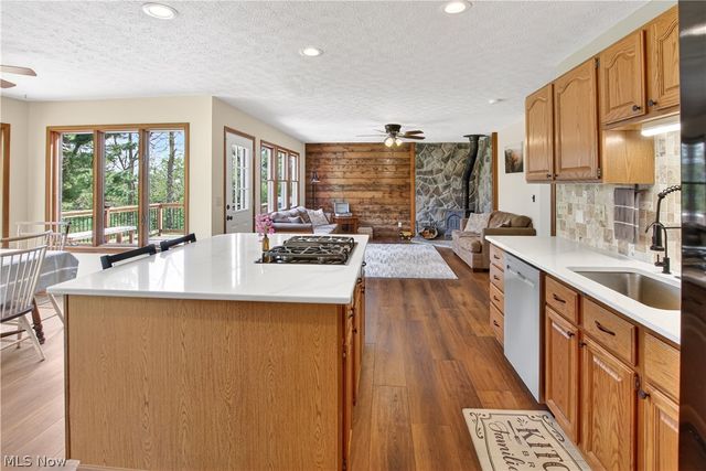 2191 Babcock Road, Hinckley, OH 44233