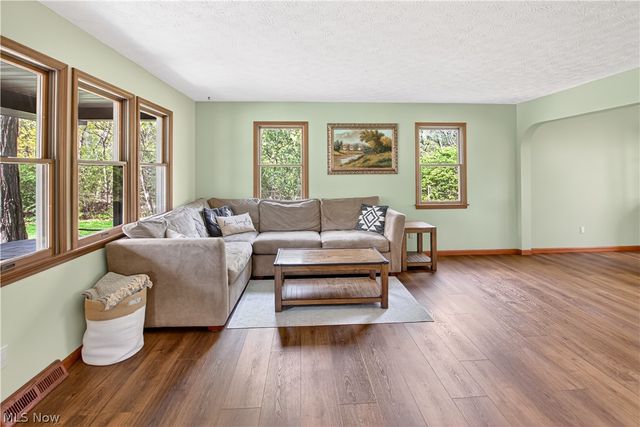 2191 Babcock Road, Hinckley, OH 44233
