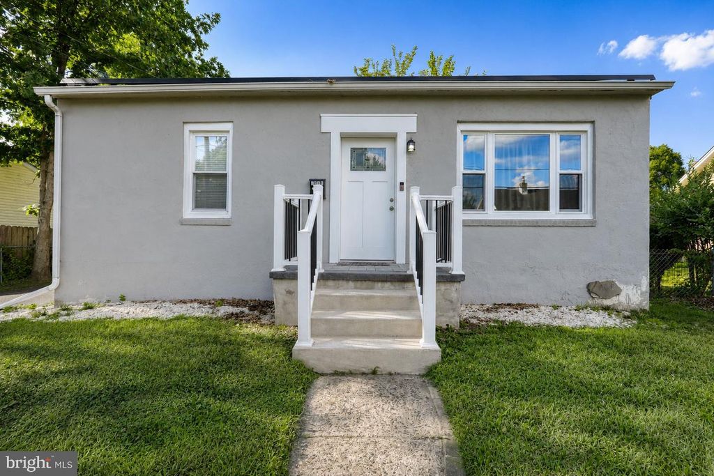1315 MAIN AVE, Croydon, PA 19021