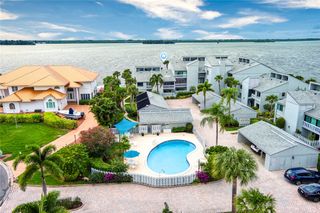 1776 Mooringline Drive 102, Vero Beach, FL 32963