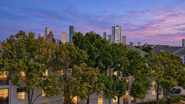 607 Memorial Heights Drive, Houston, TX 77007