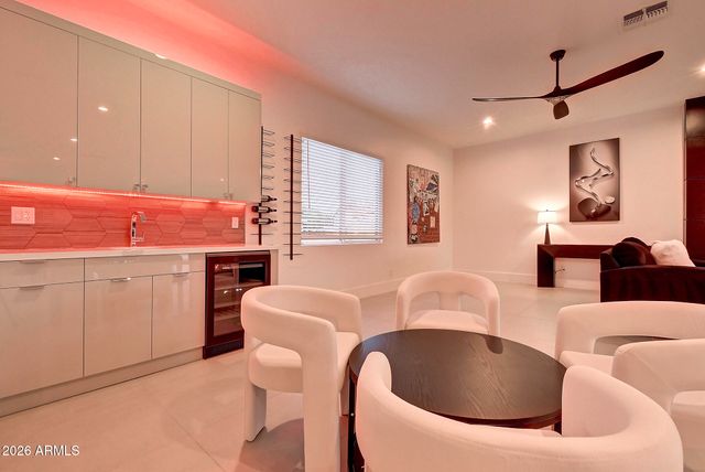 6401 E LARKSPUR Drive, Scottsdale, AZ 85254