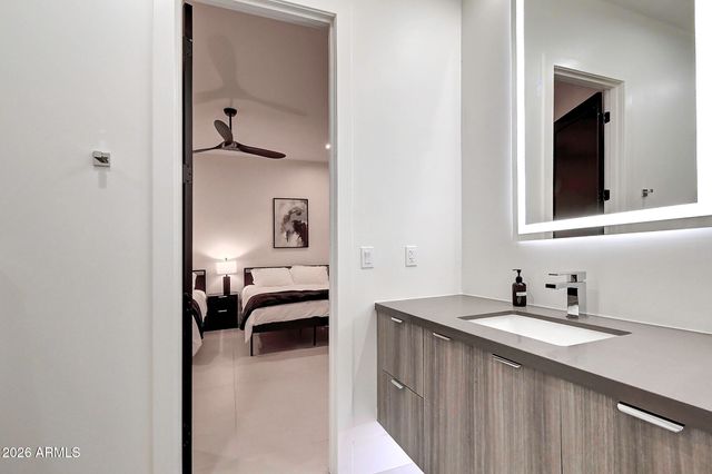 6401 E LARKSPUR Drive, Scottsdale, AZ 85254