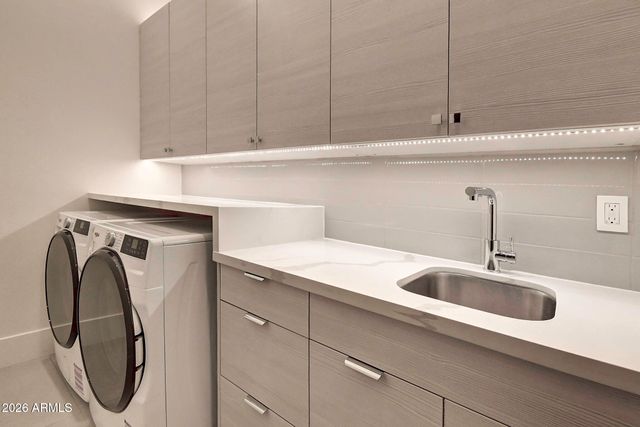 6401 E LARKSPUR Drive, Scottsdale, AZ 85254