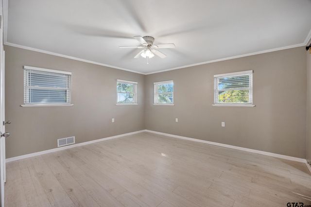 291 E Main, Van, TX 75790