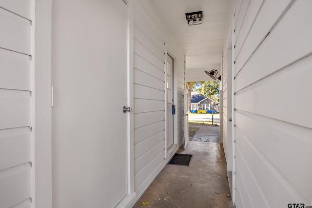 291 E Main, Van, TX 75790