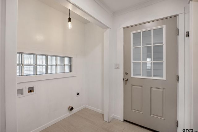 291 E Main, Van, TX 75790