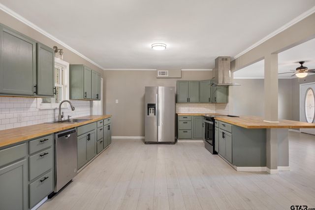 291 E Main, Van, TX 75790