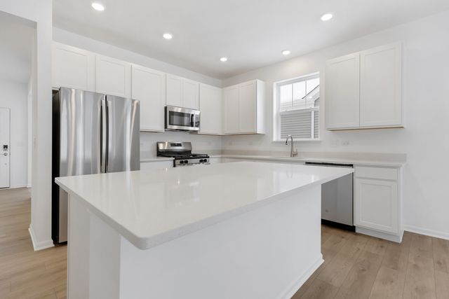 12245 Barcroft Circle, Huntley, IL 60142