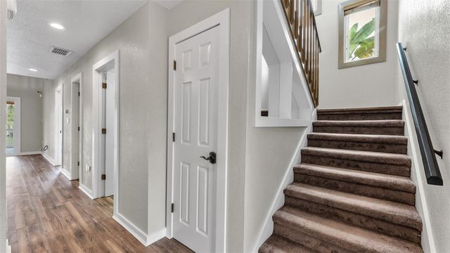 614 MOUNTAIN LAKE PLACE, Lakeland, FL 33813