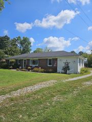 918 Faulkner Springs Rd, Mcminnville, TN 37110