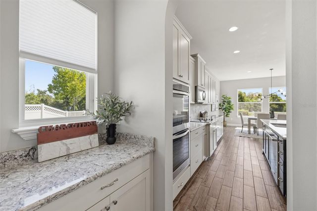 7292 BAY LAUREL COURT, Wesley Chapel, FL 33545