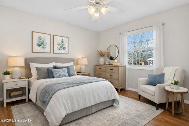 149 N Circlecrest Dr, Louisville, KY 40229