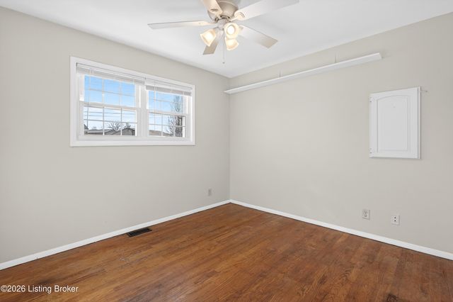 149 N Circlecrest Dr, Louisville, KY 40229