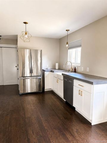 977 Mary Drive, Lapeer, MI 48446