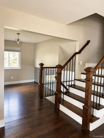 977 Mary Drive, Lapeer, MI 48446