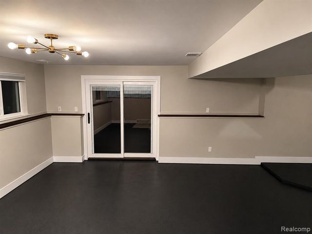 977 Mary Drive, Lapeer, MI 48446