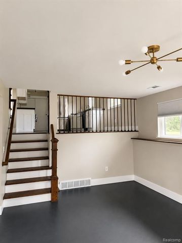 977 Mary Drive, Lapeer, MI 48446