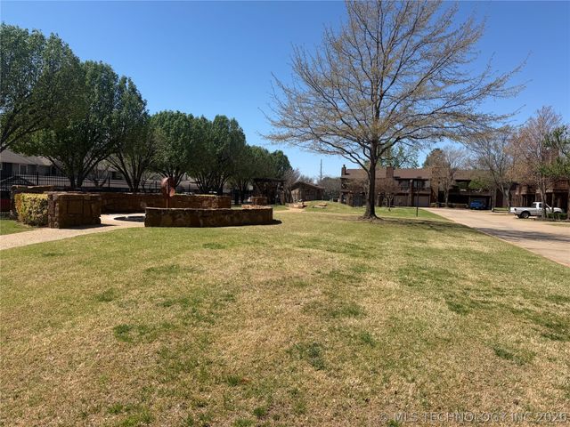 2855 E 90th Street 28, Tulsa, OK 74137