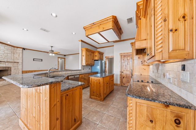 150 Eubanks Road, Maypearl, TX 76064