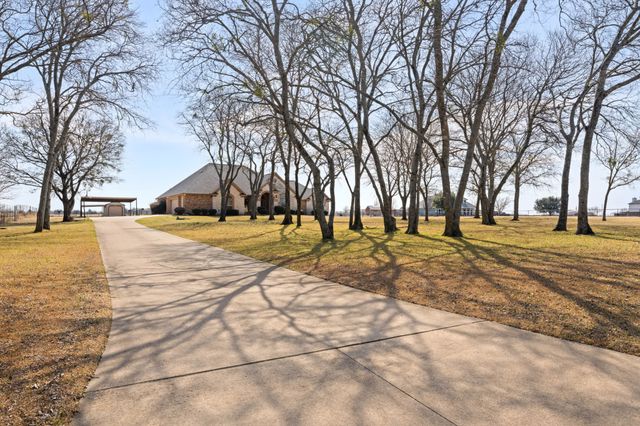 150 Eubanks Road, Maypearl, TX 76064