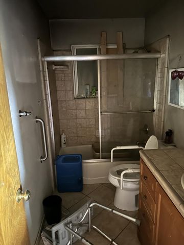 2422 Aramon Dr, Rancho Cordova, CA 95670