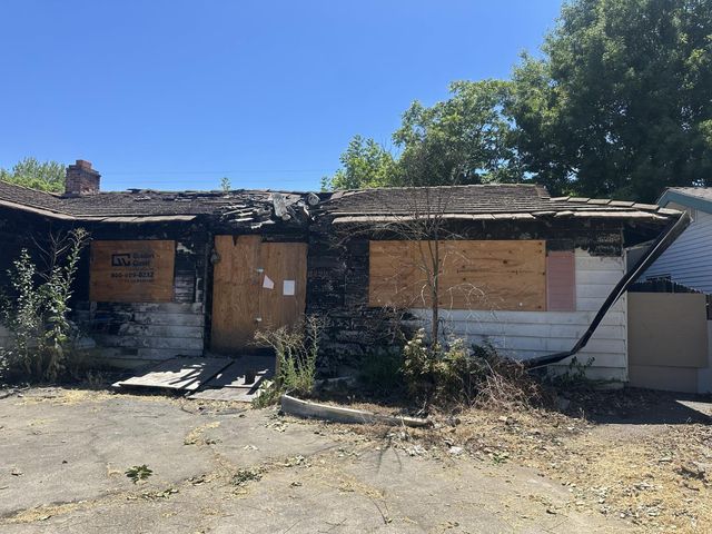 2422 Aramon Dr, Rancho Cordova, CA 95670