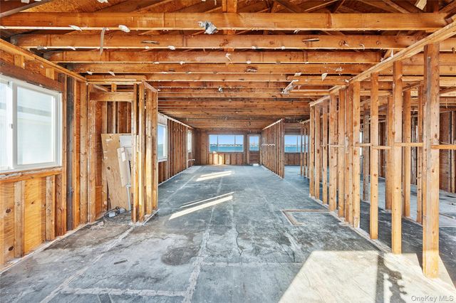 626 Dune Road, Westhampton, NY 11978