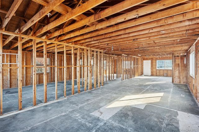 626 Dune Road, Westhampton, NY 11978