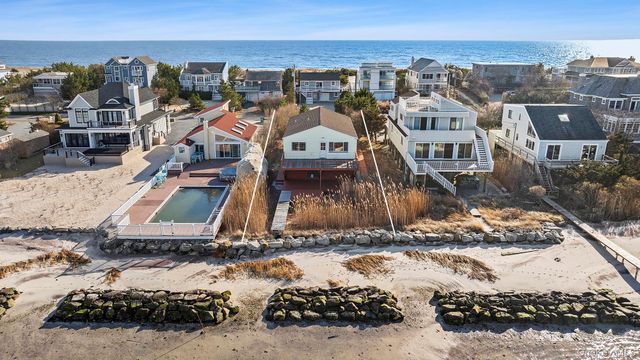 626 Dune Road, Westhampton, NY 11978