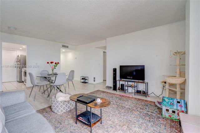 2350 NE 135th St 510, North Miami, FL 33181