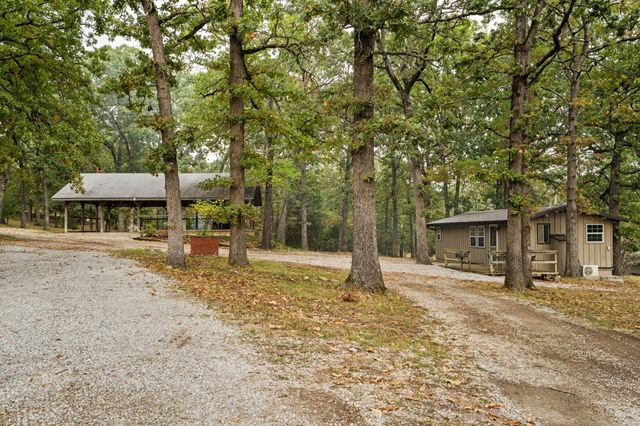 220 Bittersweet Circle, Kimberling City, MO 65686