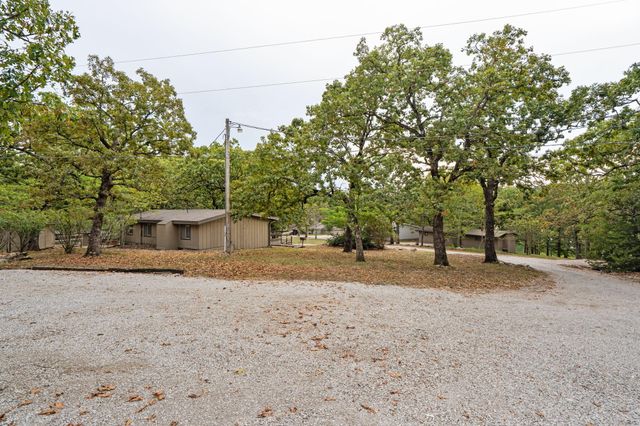 220 Bittersweet Circle, Kimberling City, MO 65686