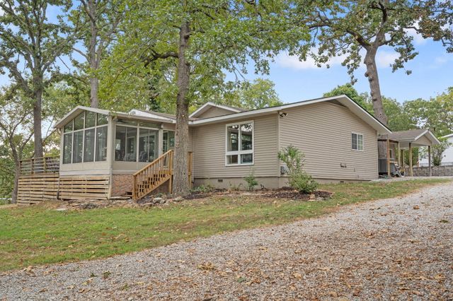 220 Bittersweet Circle, Kimberling City, MO 65686