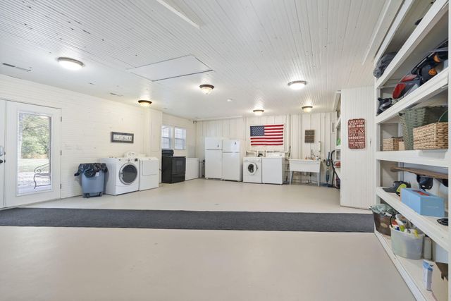 220 Bittersweet Circle, Kimberling City, MO 65686