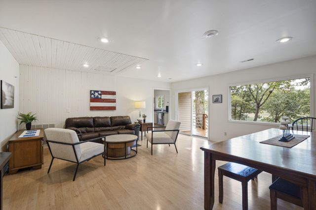 220 Bittersweet Circle, Kimberling City, MO 65686