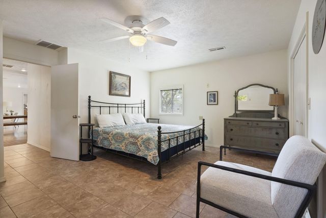 220 Bittersweet Circle, Kimberling City, MO 65686