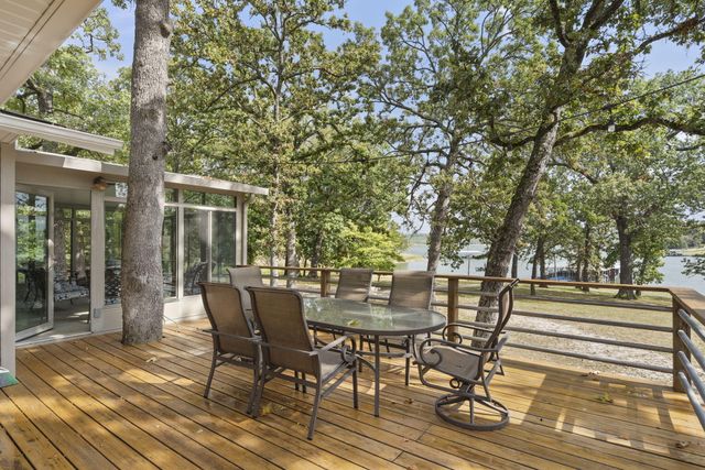 220 Bittersweet Circle, Kimberling City, MO 65686