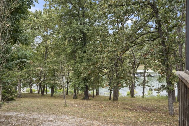 220 Bittersweet Circle, Kimberling City, MO 65686