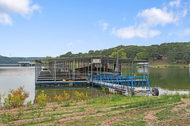 220 Bittersweet Circle, Kimberling City, MO 65686