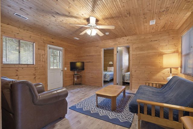 220 Bittersweet Circle, Kimberling City, MO 65686