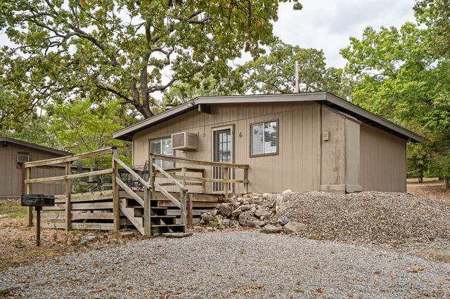 220 Bittersweet Circle, Kimberling City, MO 65686